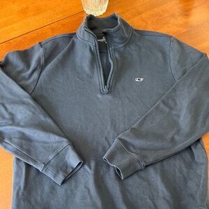 Vineyard Vines top